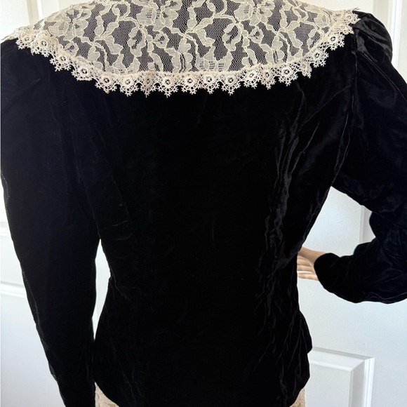 Vintage 90s | Cachet | black with ivory lace collar coquette velvet blazer S 🖤 - Picture 8 of 12